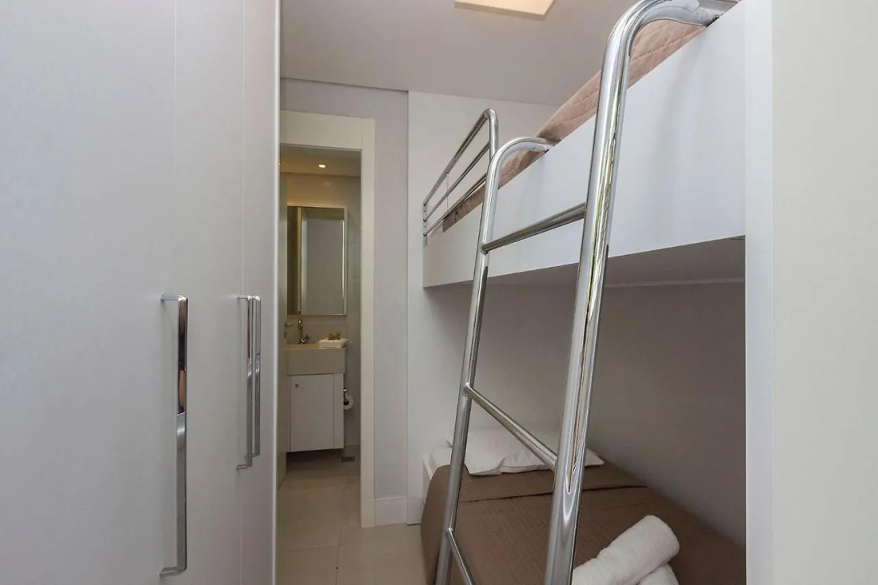 בומבינאס Varandas Do Atlantico 02-A - Apartamento De Alto Padrao Em Condominio Pe Na Areia Em Bombas.