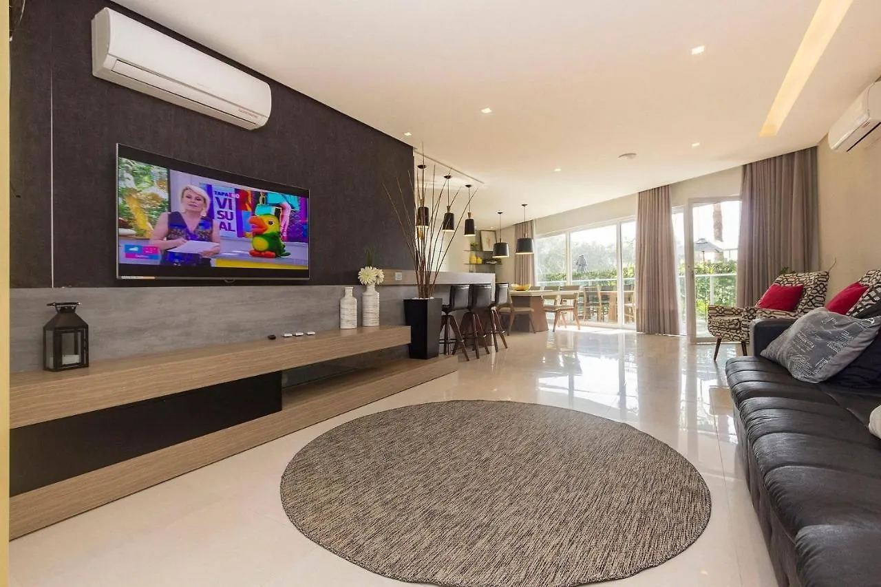 בומבינאס Varandas Do Atlantico 02-A - Apartamento De Alto Padrao Em Condominio Pe Na Areia Em Bombas.